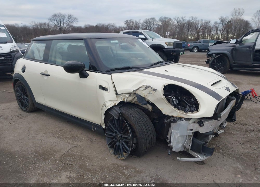 2023 MINI HARDTOP COOPER S VIN: WMW53DH06P2T21805