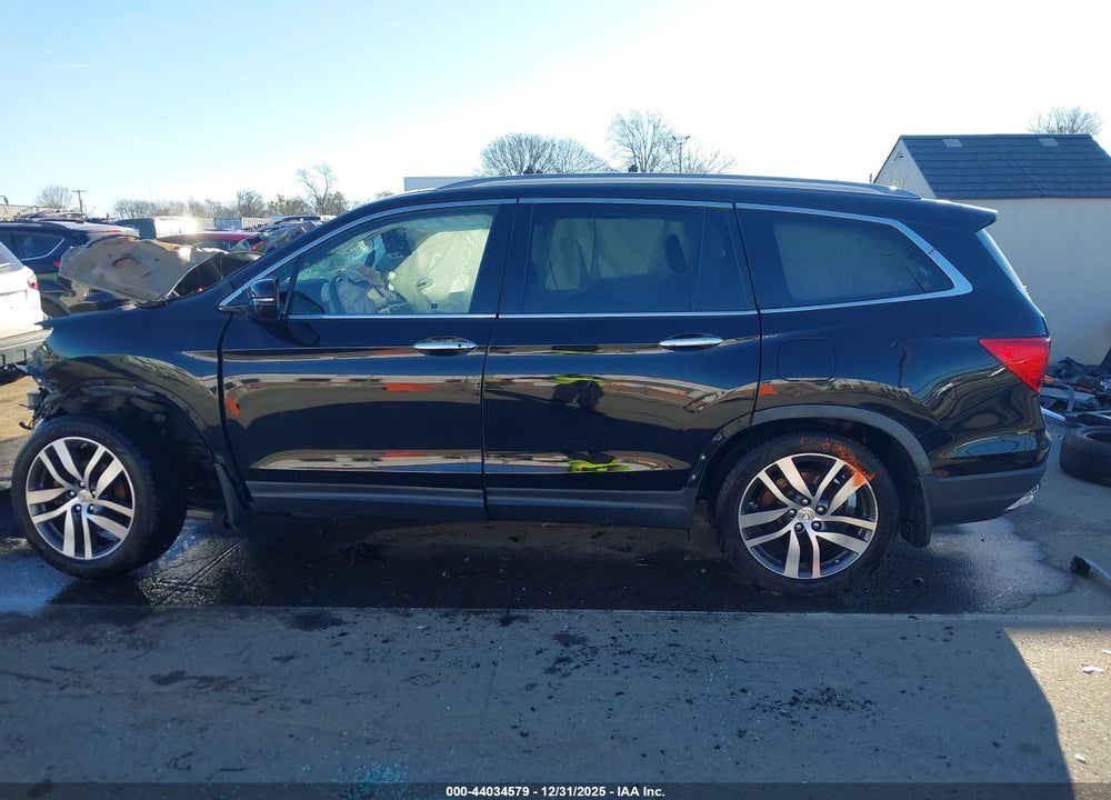 2017 HONDA PILOT ELITE VIN: 5FNYF6H00HB007214