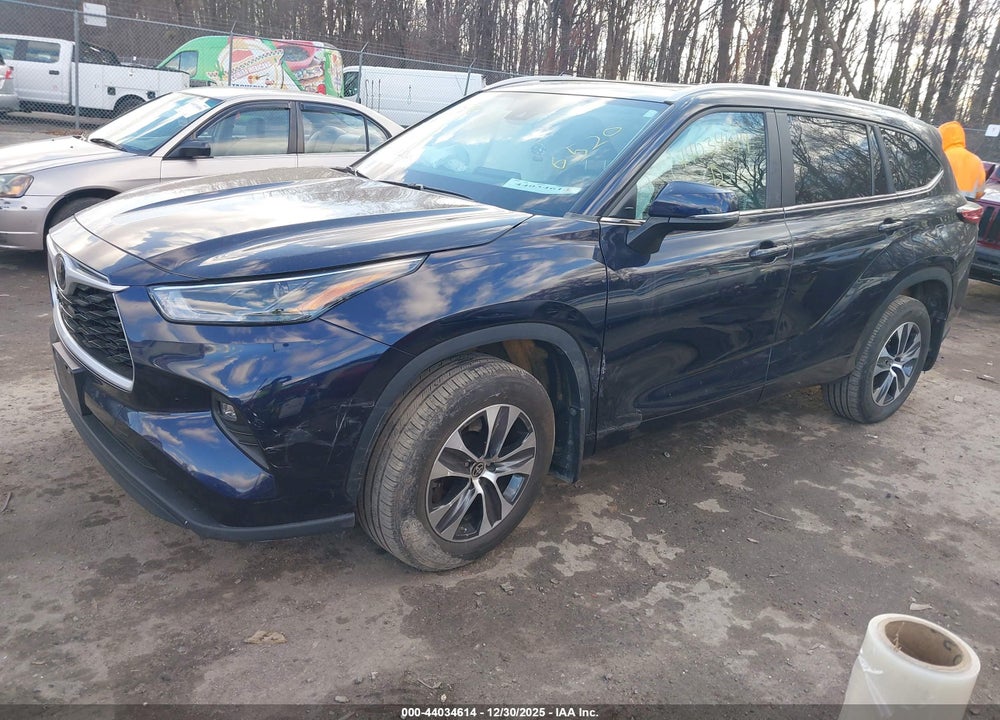 2023 TOYOTA HIGHLANDER XLE VIN: 5TDKDRBH6PS026520