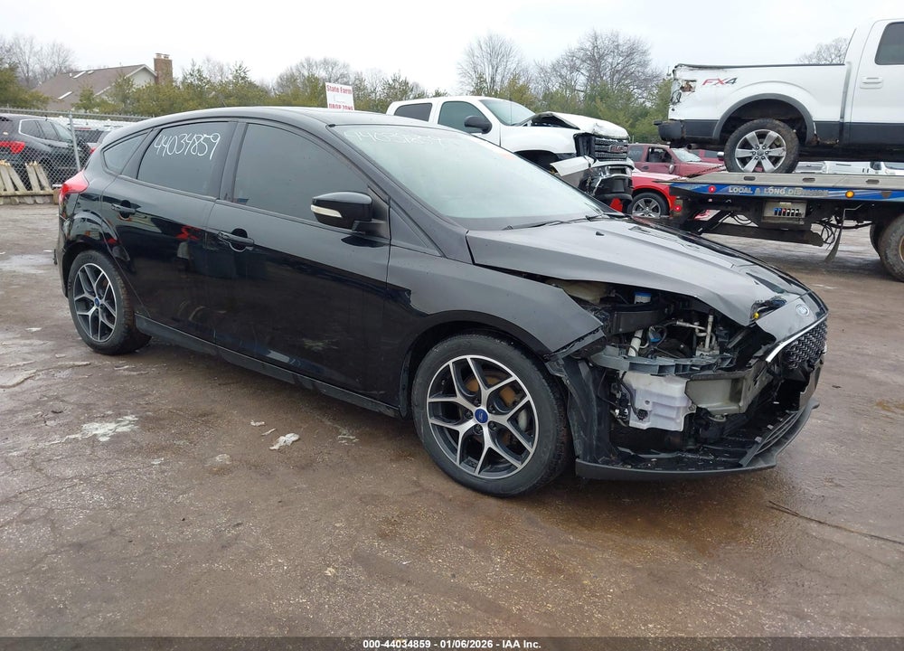 2017 FORD FOCUS SEL VIN: 1FADP3M23HL328331