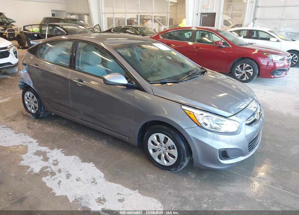 2017 HYUNDAI ACCENT SE VIN: KMHCT4AE9HU173585