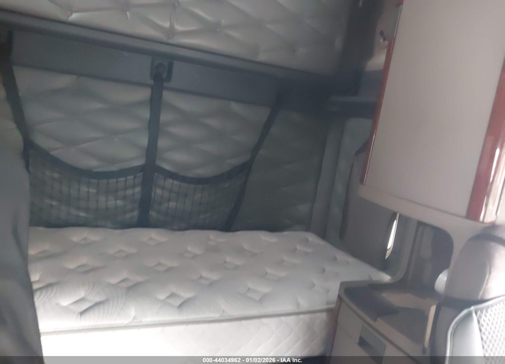 2016 FREIGHTLINER CASCADIA 125 VIN: 3AKJGLD52GSGZ9261