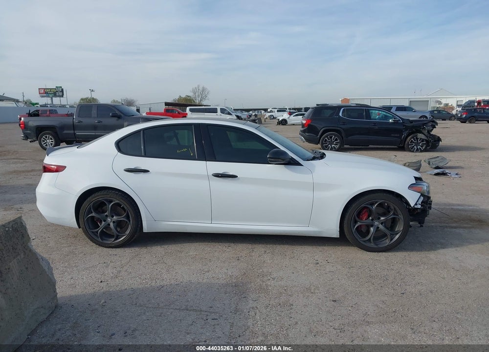 2019 ALFA ROMEO GIULIA TI SPORT AWD VIN: ZARFANBN2K7618496