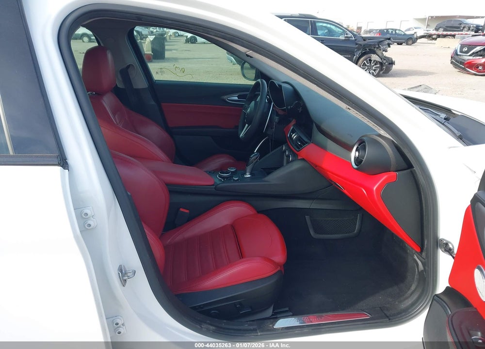 2019 ALFA ROMEO GIULIA TI SPORT AWD VIN: ZARFANBN2K7618496