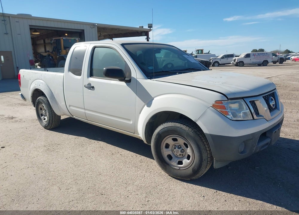 2015 NISSAN FRONTIER S VIN: 1N6BD0CTXFN711412