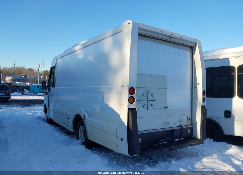 2013 ISUZU COMMERCIAL VAN VIN: JALB4T174D7W01109