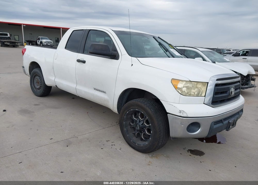 2011 TOYOTA TUNDRA GRADE 4.6L V8 VIN: 5TFRM5F13BX032847