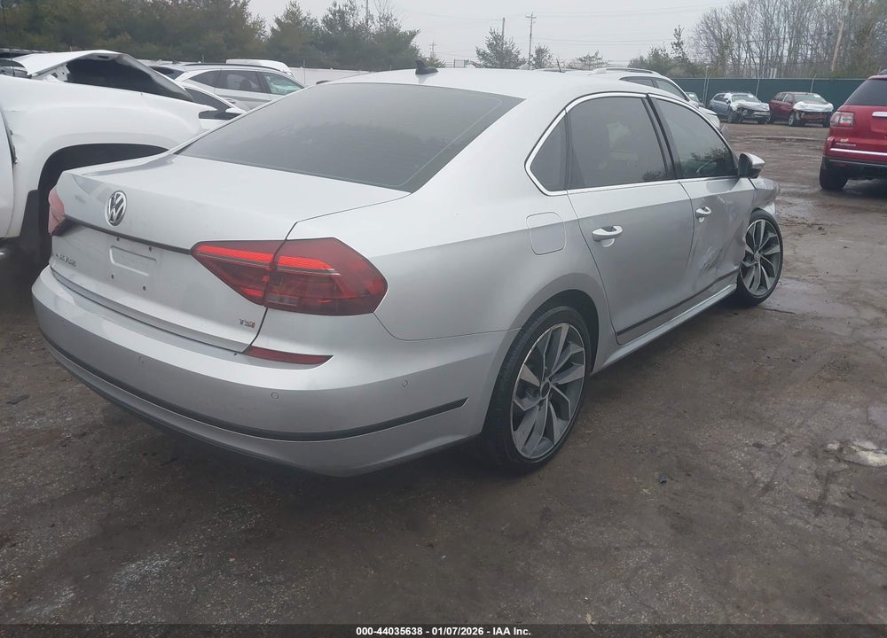 2017 VOLKSWAGEN PASSAT 1.8T SEL PREMIUM VIN: 1VWCT7A30HC038583