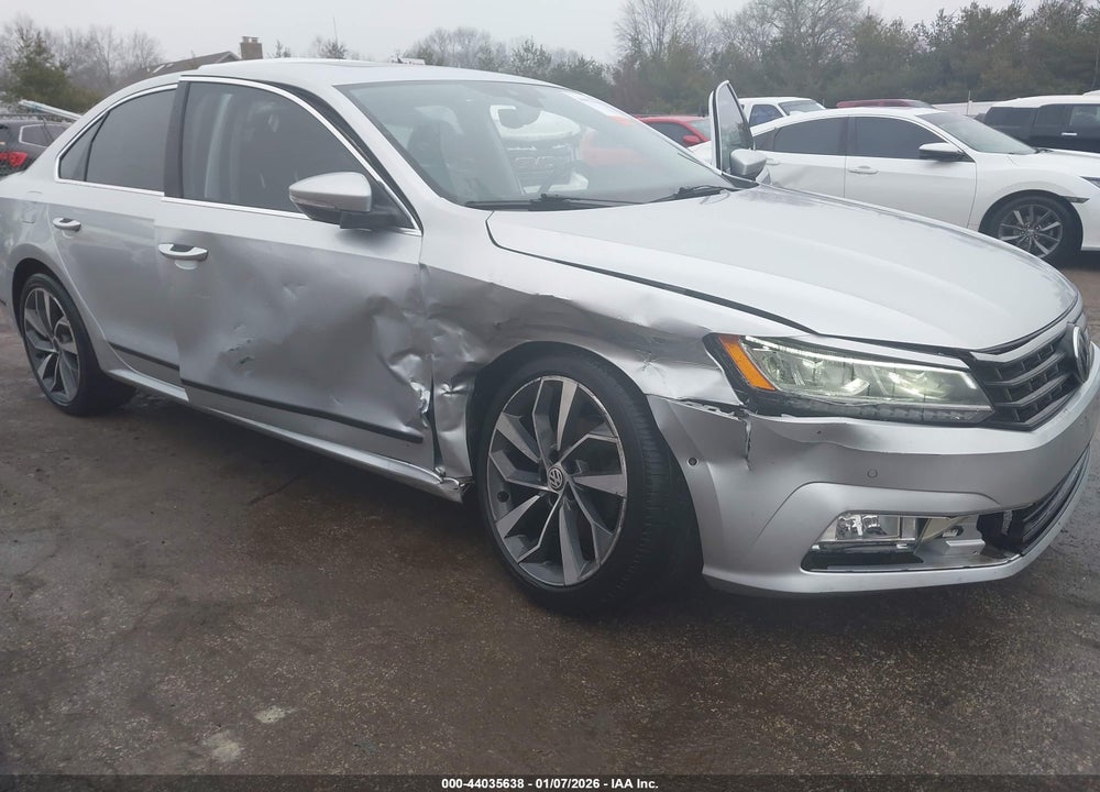 2017 VOLKSWAGEN PASSAT 1.8T SEL PREMIUM VIN: 1VWCT7A30HC038583