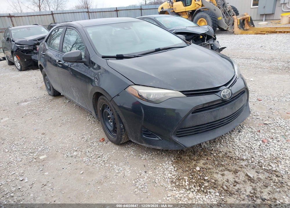 2018 TOYOTA COROLLA LE VIN: 2T1BURHE0JC009211