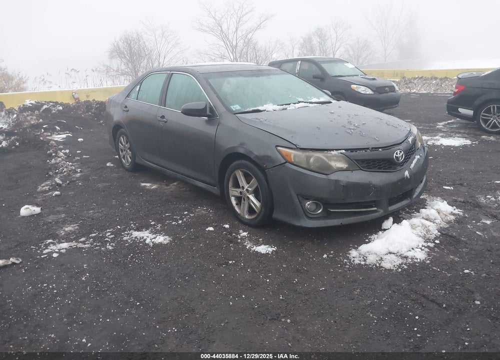 2014 TOYOTA CAMRY SE VIN: 4T1BF1FK3EU385183