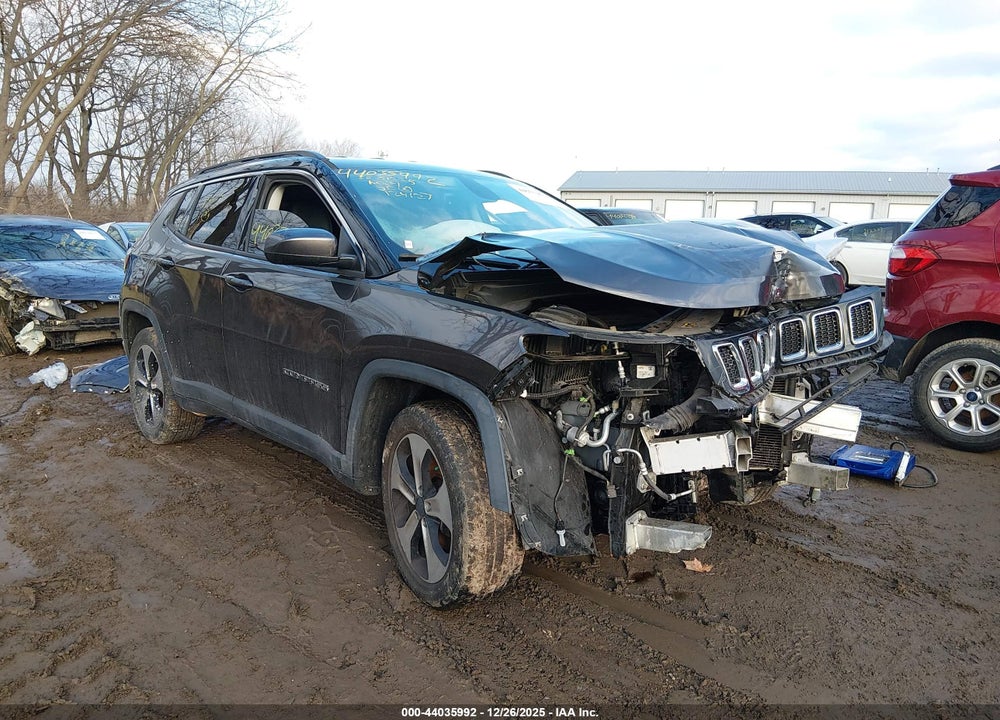 2018 JEEP COMPASS LATITUDE FWD VIN: 3C4NJCBB7JT124127