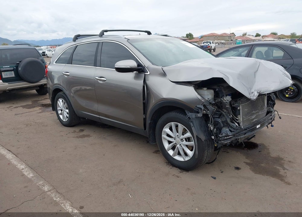 2016 KIA SORENTO 2.4L LX VIN: 5XYPG4A33GG138193