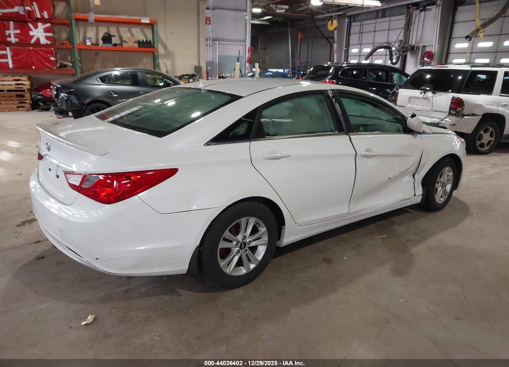 2013 HYUNDAI SONATA GLS VIN: 5NPEB4AC0DH801651