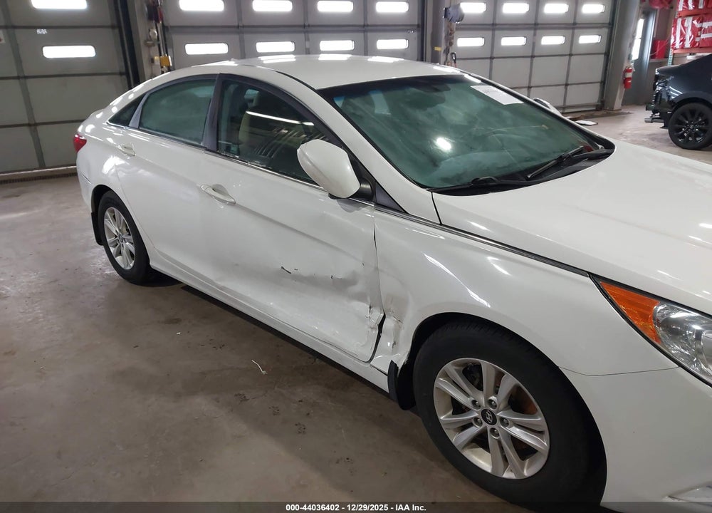 2013 HYUNDAI SONATA GLS VIN: 5NPEB4AC0DH801651
