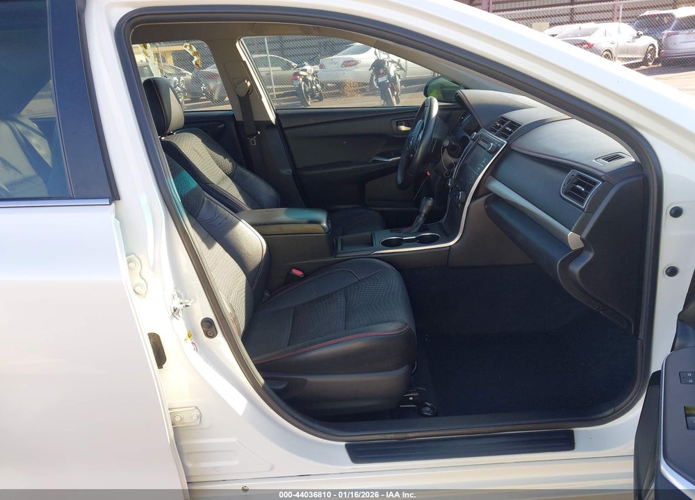 2015 TOYOTA CAMRY SE VIN: 4T1BF1FK4FU090711