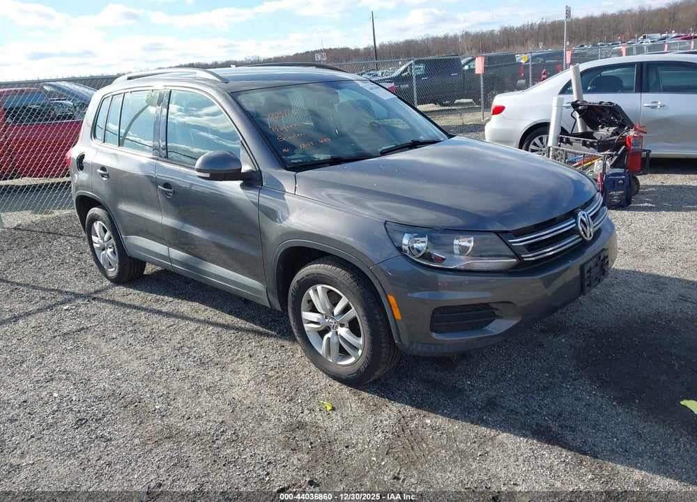 2016 VOLKSWAGEN TIGUAN S VIN: WVGBV7AX8GW508914