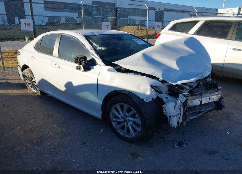 2021 TOYOTA CAMRY LE VIN: 4T1R11AK6MU577717