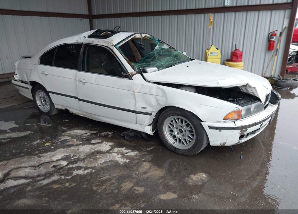2000 BMW 528IA VIN: WBADM6346YGU10857