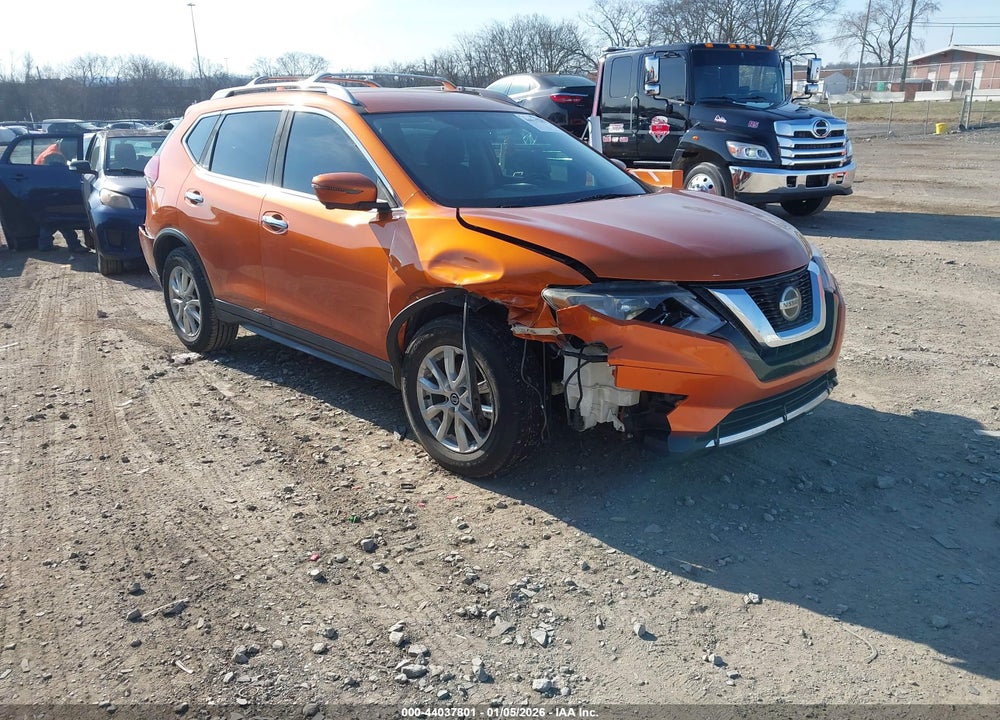 2018 NISSAN ROGUE SV VIN: 5N1AT2MT8JC807213