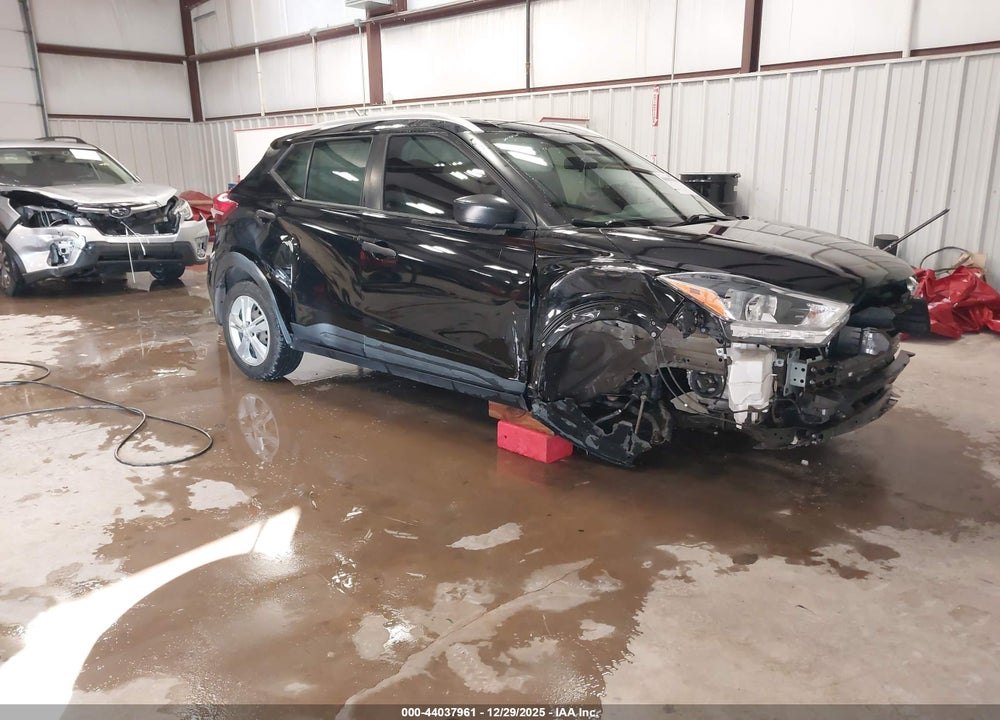 2019 NISSAN KICKS S VIN: 3N1CP5CU8KL542296