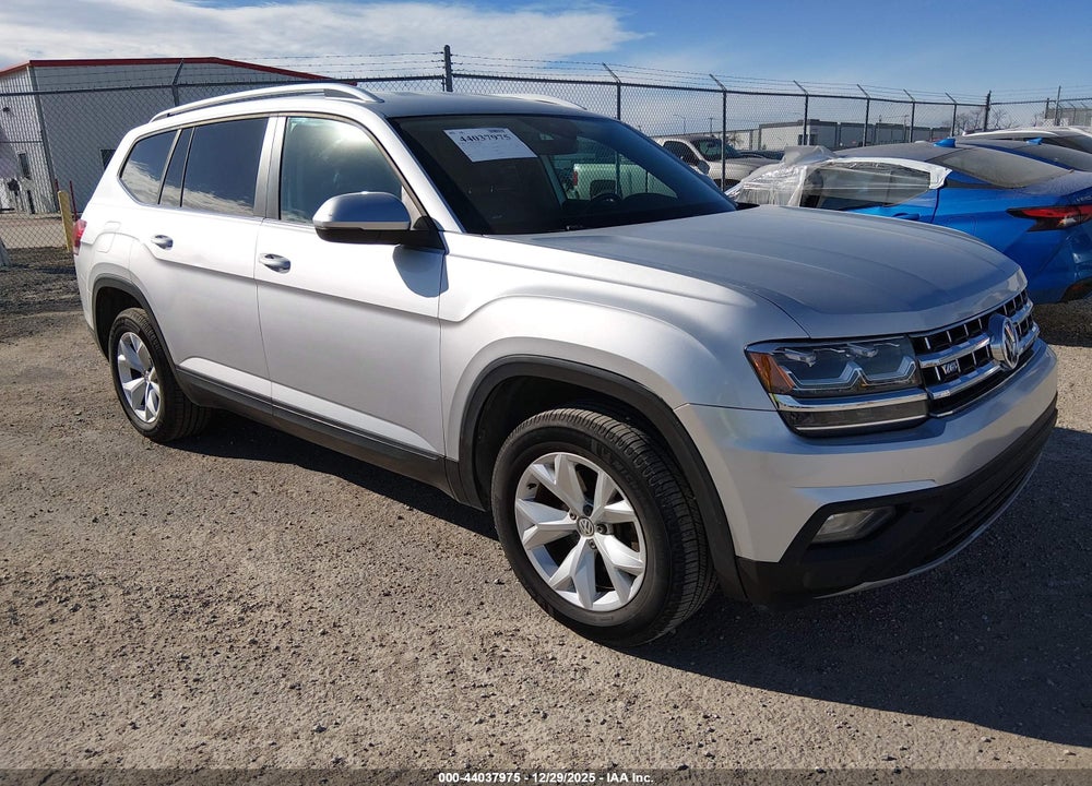 2018 VOLKSWAGEN ATLAS VIN: 1V2DR2CA9JC519781
