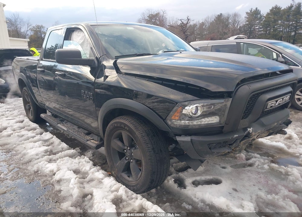 2019 RAM 1500 CLASSIC WARLOCK  4X4 6'4 BOX VIN: 1C6RR7GG0KS740932