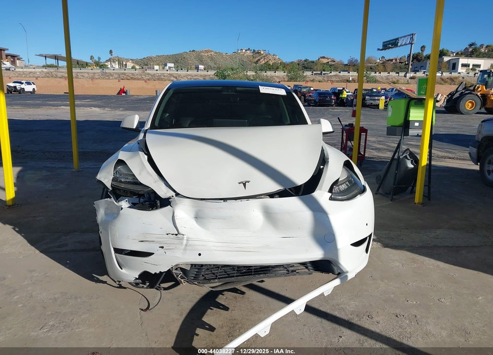 2021 TESLA MODEL Y LONG RANGE DUAL MOTOR ALL-WHEEL DRIVE VIN: 5YJYGDEEXMF213412