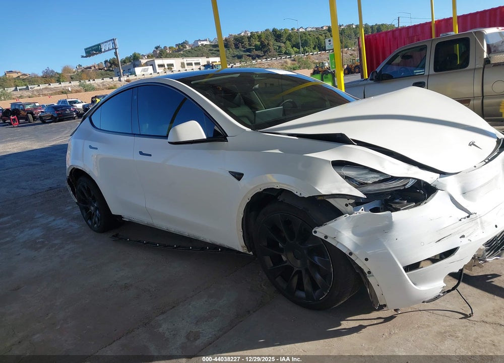 2021 TESLA MODEL Y LONG RANGE DUAL MOTOR ALL-WHEEL DRIVE VIN: 5YJYGDEEXMF213412