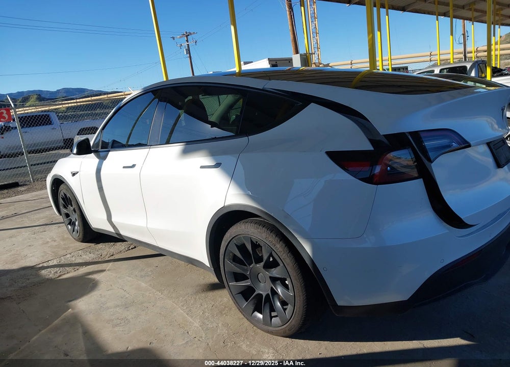 2021 TESLA MODEL Y LONG RANGE DUAL MOTOR ALL-WHEEL DRIVE VIN: 5YJYGDEEXMF213412