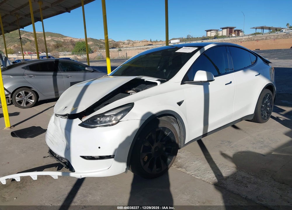 2021 TESLA MODEL Y LONG RANGE DUAL MOTOR ALL-WHEEL DRIVE VIN: 5YJYGDEEXMF213412