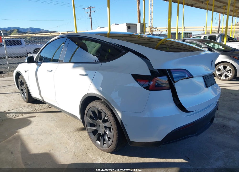 2021 TESLA MODEL Y LONG RANGE DUAL MOTOR ALL-WHEEL DRIVE VIN: 5YJYGDEEXMF213412