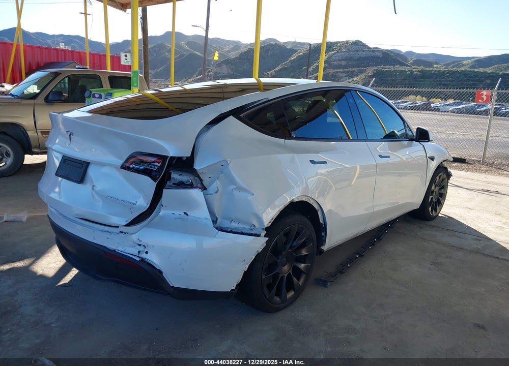 2021 TESLA MODEL Y LONG RANGE DUAL MOTOR ALL-WHEEL DRIVE VIN: 5YJYGDEEXMF213412