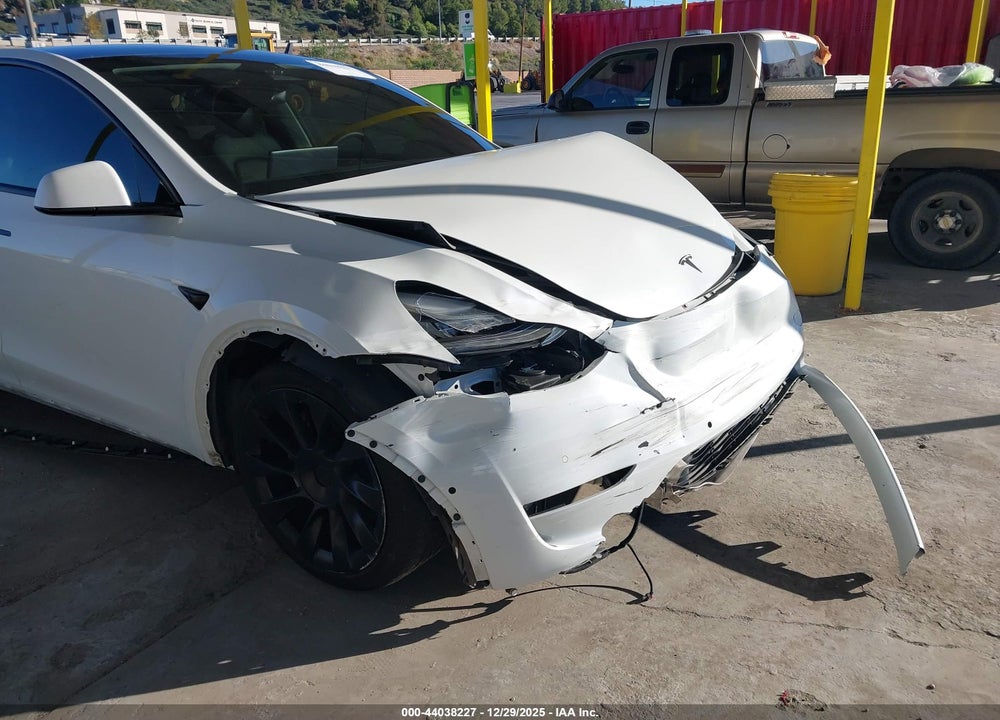 2021 TESLA MODEL Y LONG RANGE DUAL MOTOR ALL-WHEEL DRIVE VIN: 5YJYGDEEXMF213412