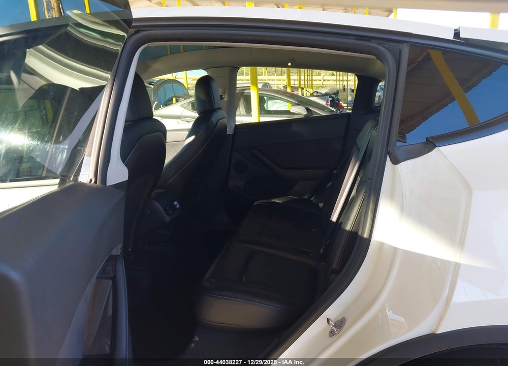 2021 TESLA MODEL Y LONG RANGE DUAL MOTOR ALL-WHEEL DRIVE VIN: 5YJYGDEEXMF213412