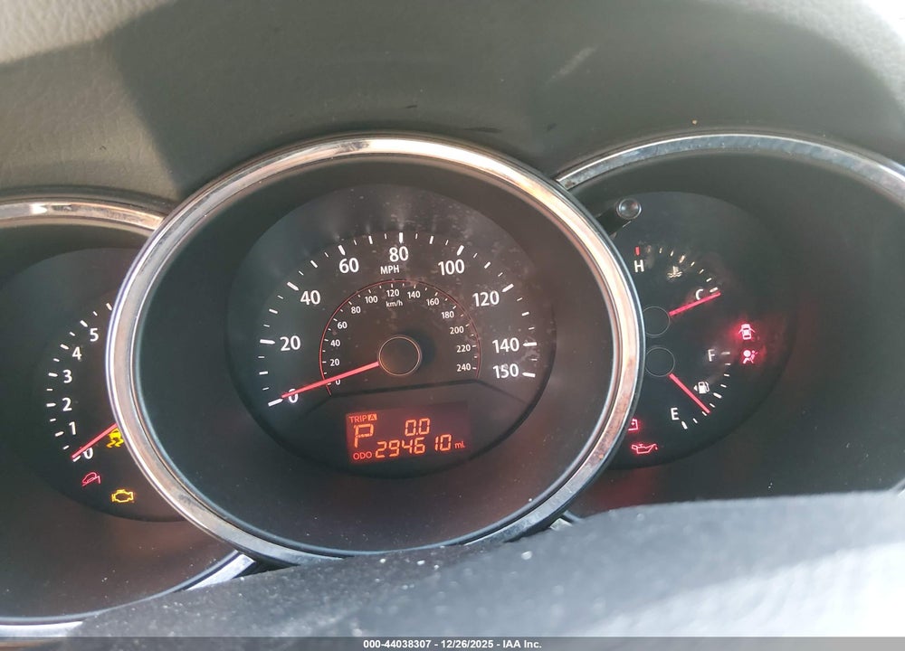 2011 KIA SORENTO LX VIN: 5XYKT3A15BG169548