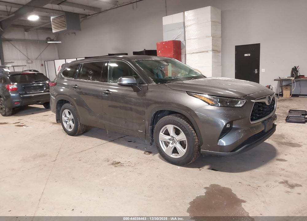 2022 TOYOTA HIGHLANDER HYBRID LE VIN: 5TDBBRCH2NS085131