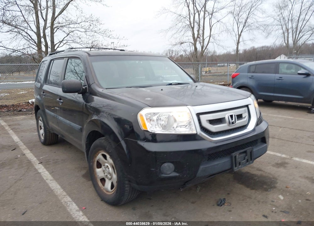 2011 HONDA PILOT LX VIN: 5FNYF4H29BB046123