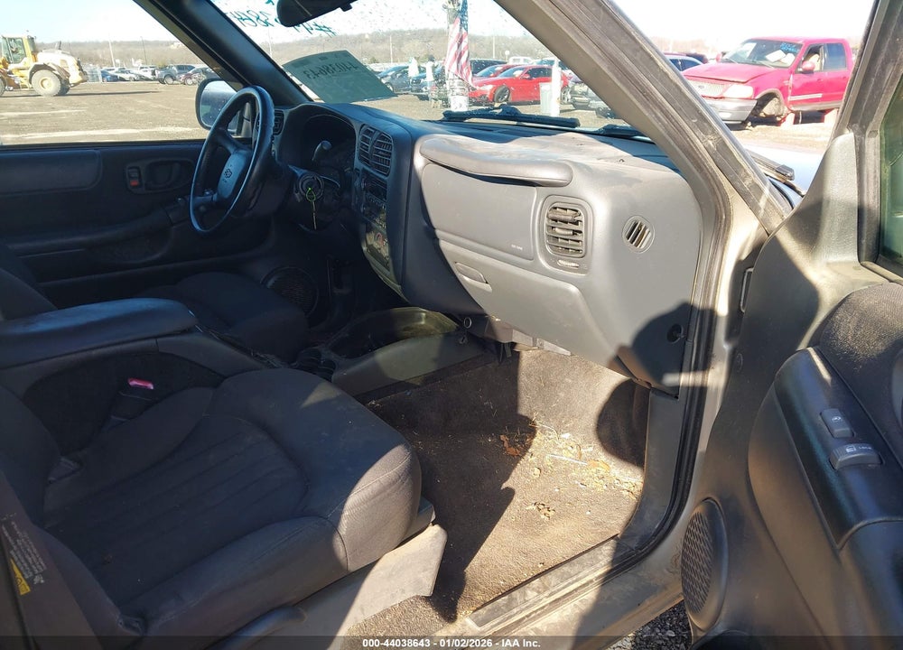 2003 CHEVROLET BLAZER LS VIN: 1GNDT13X23K117733