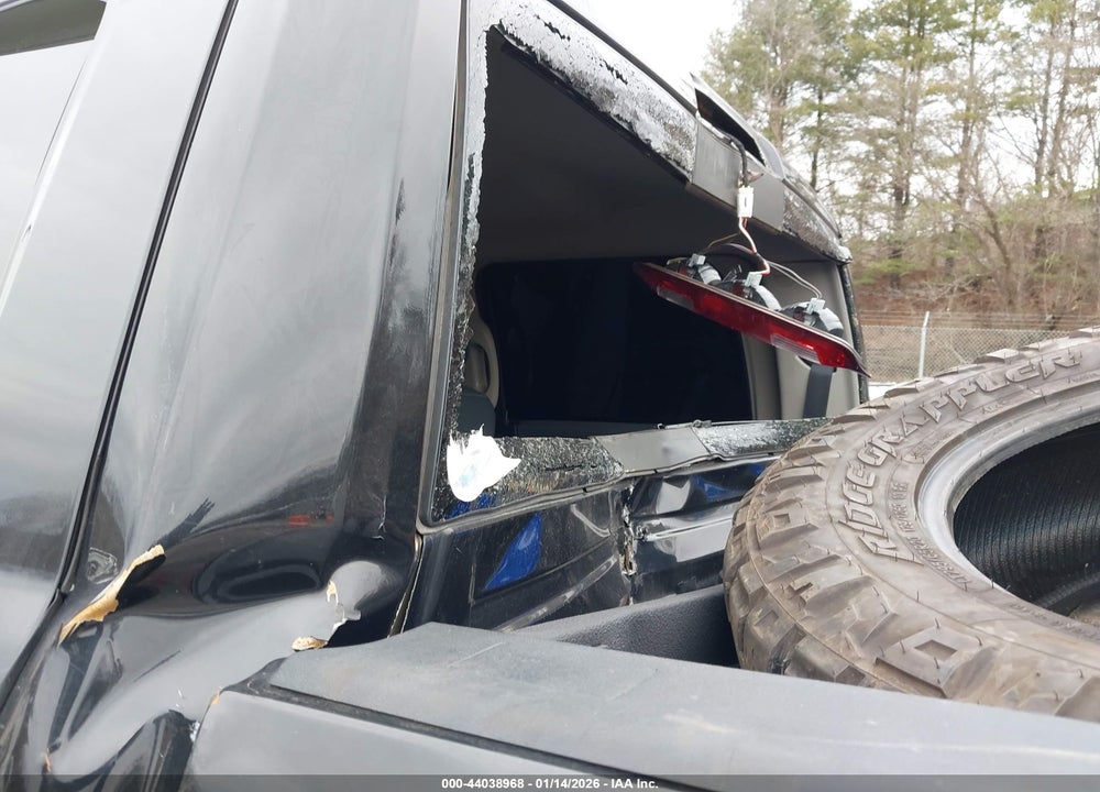 2018 RAM 3500 BIG HORN  4X4 6'4 BOX VIN: 3C63R3DL4JG103905