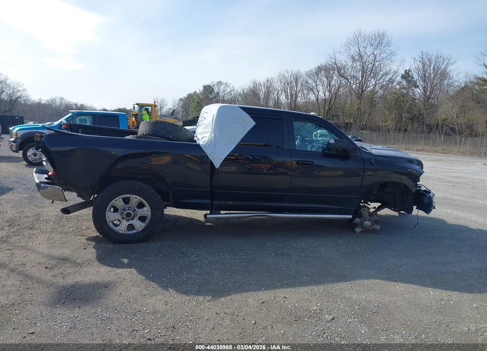 2018 RAM 3500 BIG HORN  4X4 6'4 BOX VIN: 3C63R3DL4JG103905