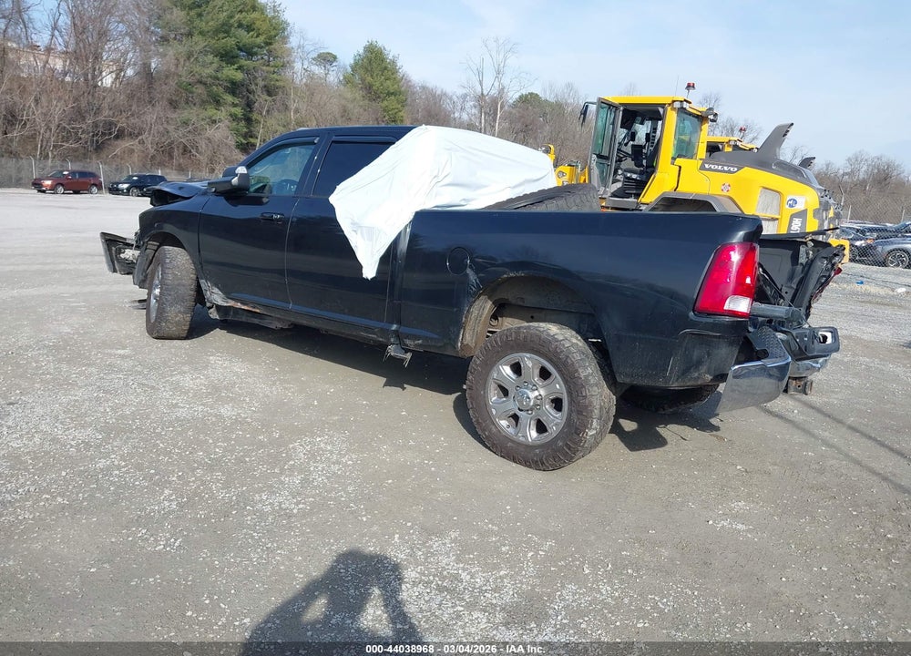 2018 RAM 3500 BIG HORN  4X4 6'4 BOX VIN: 3C63R3DL4JG103905