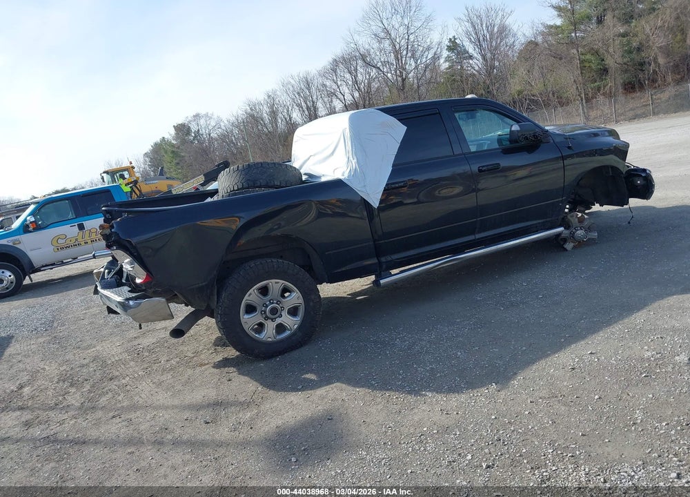 2018 RAM 3500 BIG HORN  4X4 6'4 BOX VIN: 3C63R3DL4JG103905