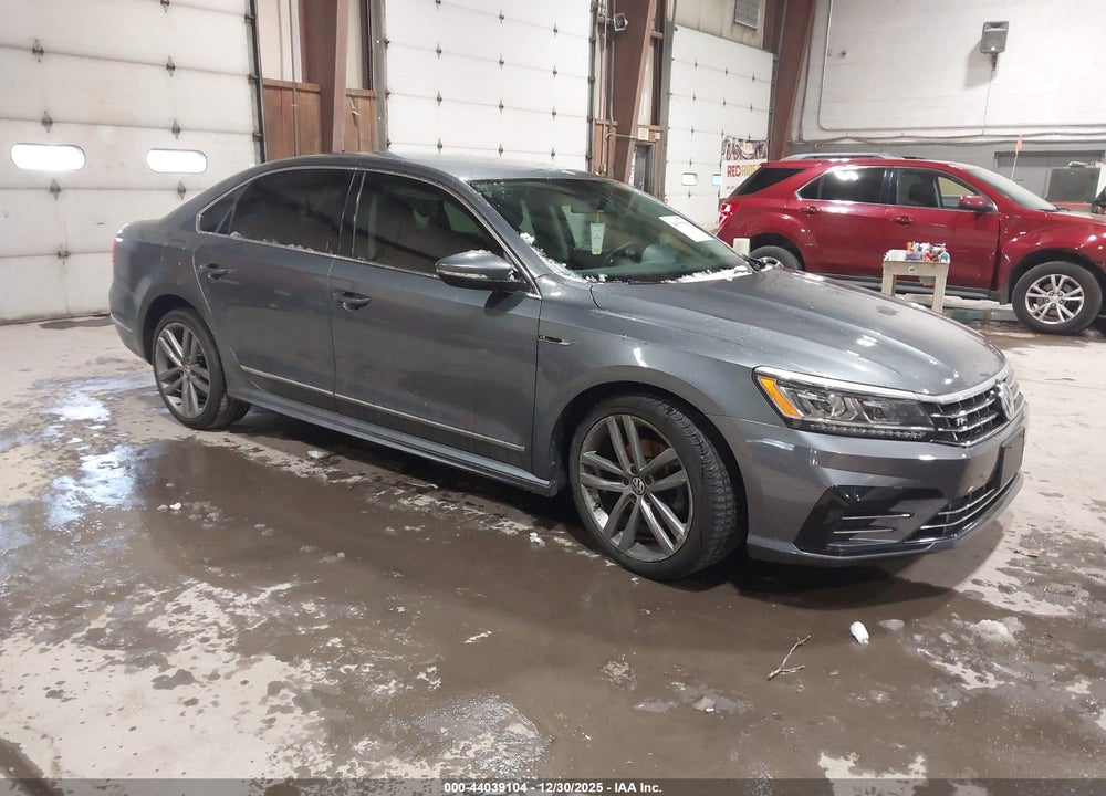 2017 VOLKSWAGEN PASSAT 1.8T R-LINE VIN: 1VWDT7A39HC046024