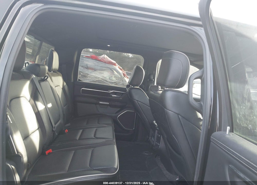 2022 RAM 1500 LAIE  4X4 5'7 BOX VIN: 1C6SRFJT7NN367666