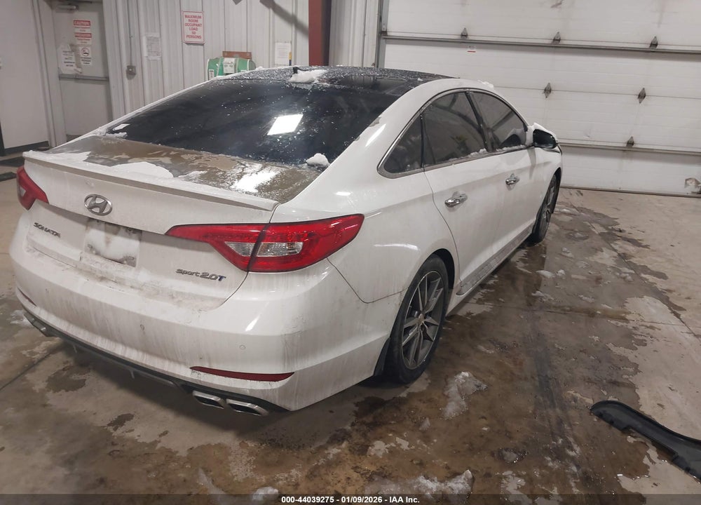 2015 HYUNDAI SONATA SPORT 2.0T VIN: 5NPE34AB7FH084897