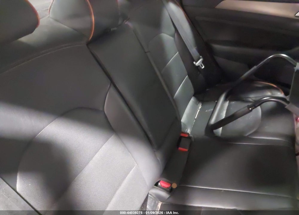 2015 HYUNDAI SONATA SPORT 2.0T VIN: 5NPE34AB7FH084897