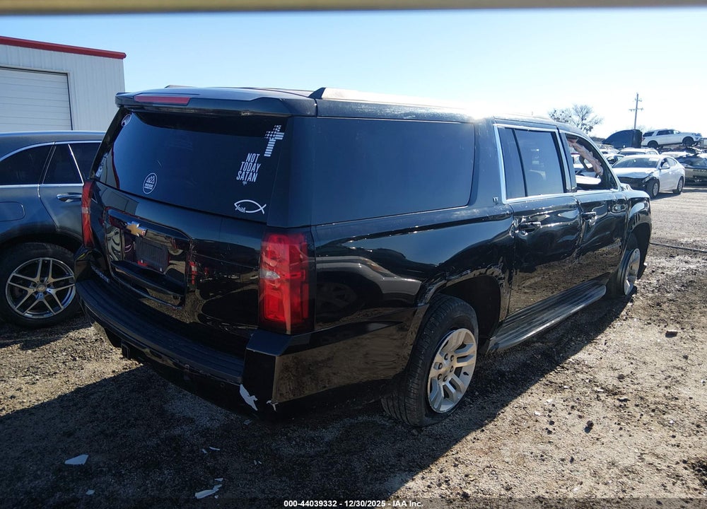 2015 CHEVROLET SUBURBAN 1500 LT VIN: 1GNSCJKC7FR561689
