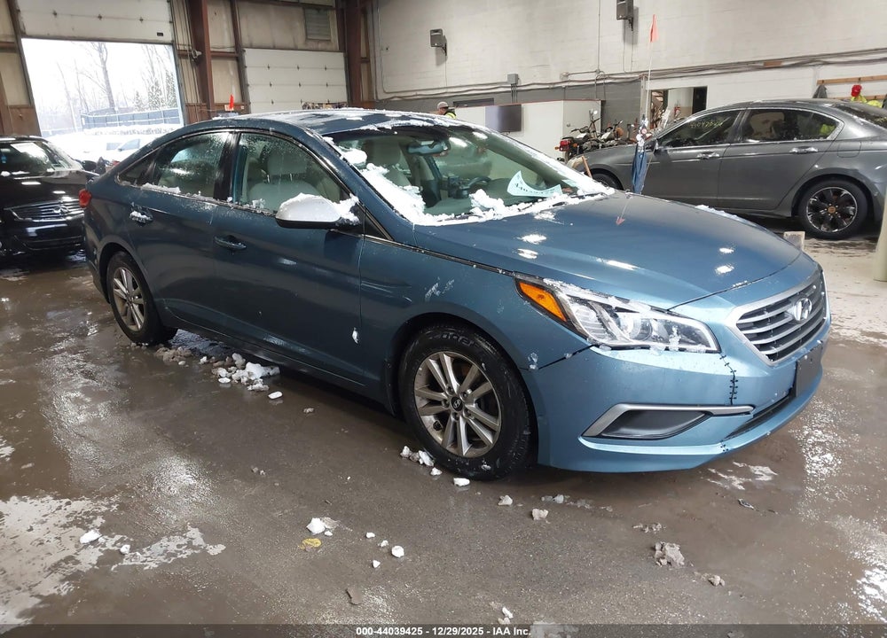 2016 HYUNDAI SONATA SE VIN: 5NPE24AF0GH415309