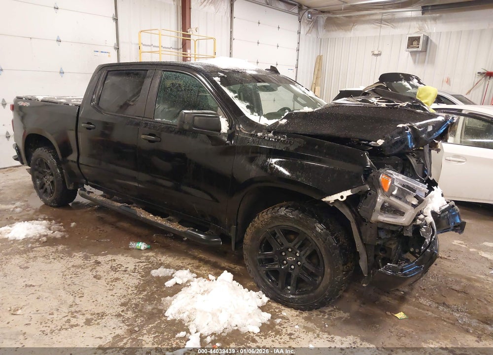 2021 CHEVROLET SILVERADO 1500 4WD  SHORT BED CUSTOM VIN: 1GCPYBEK6MZ332930